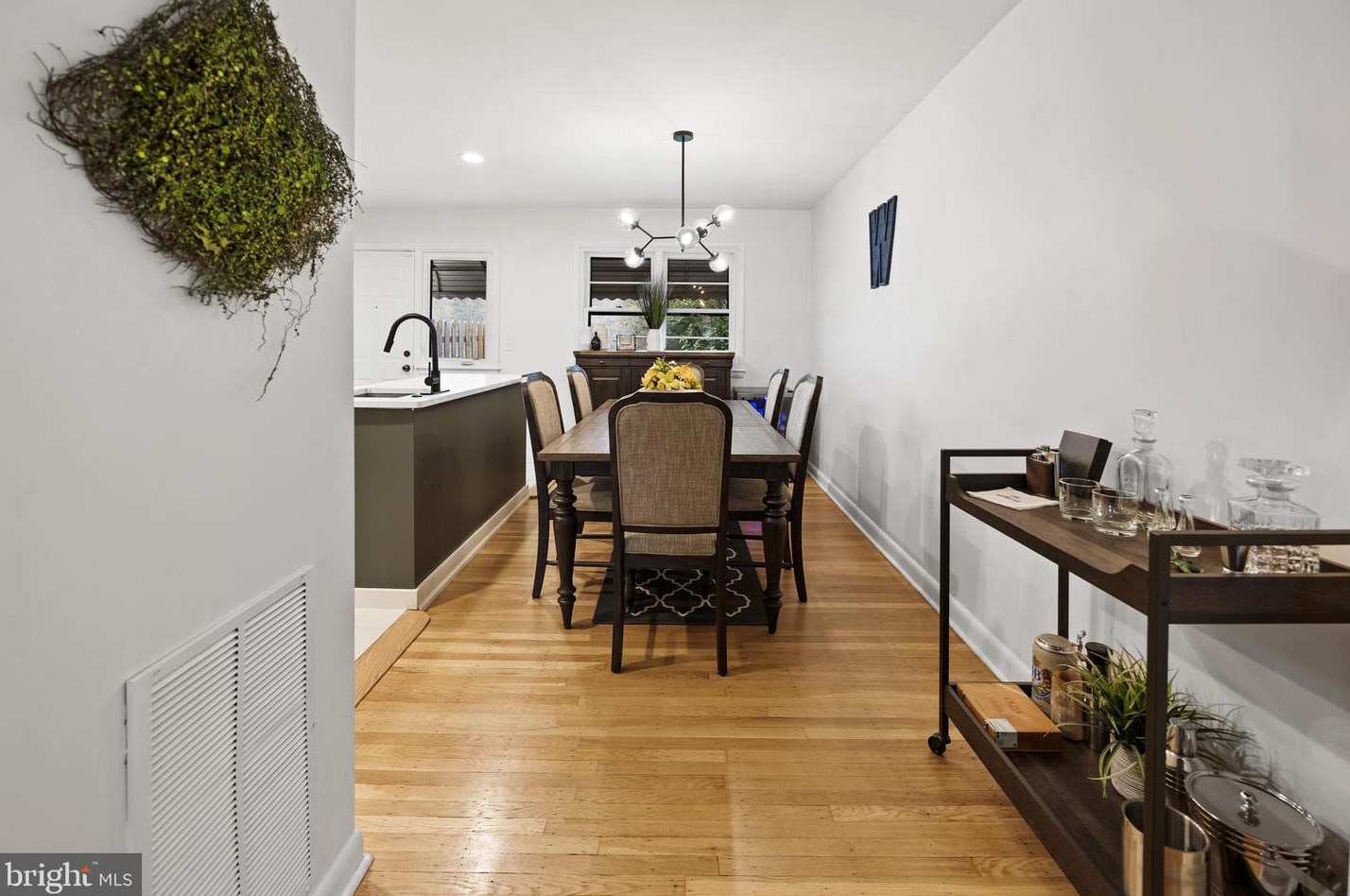 5967 Jannette St, Philadelphia PA  19128-1616 exterior