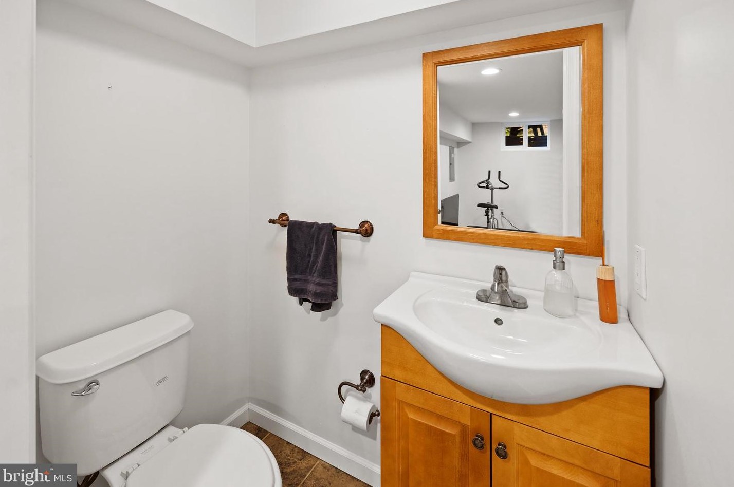 5967 Jannette St, Philadelphia PA  19128-1616 exterior