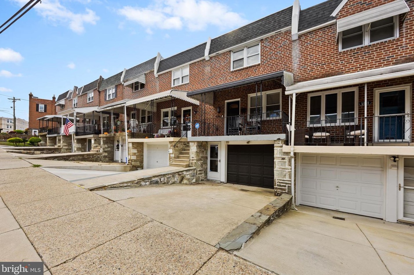 5967 Jannette St, Philadelphia PA  19128-1616 exterior
