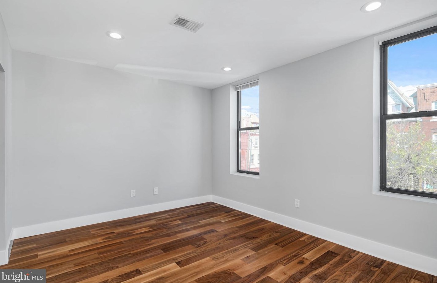 3142 Clifford St, Philadelphia PA  19121-2517 exterior