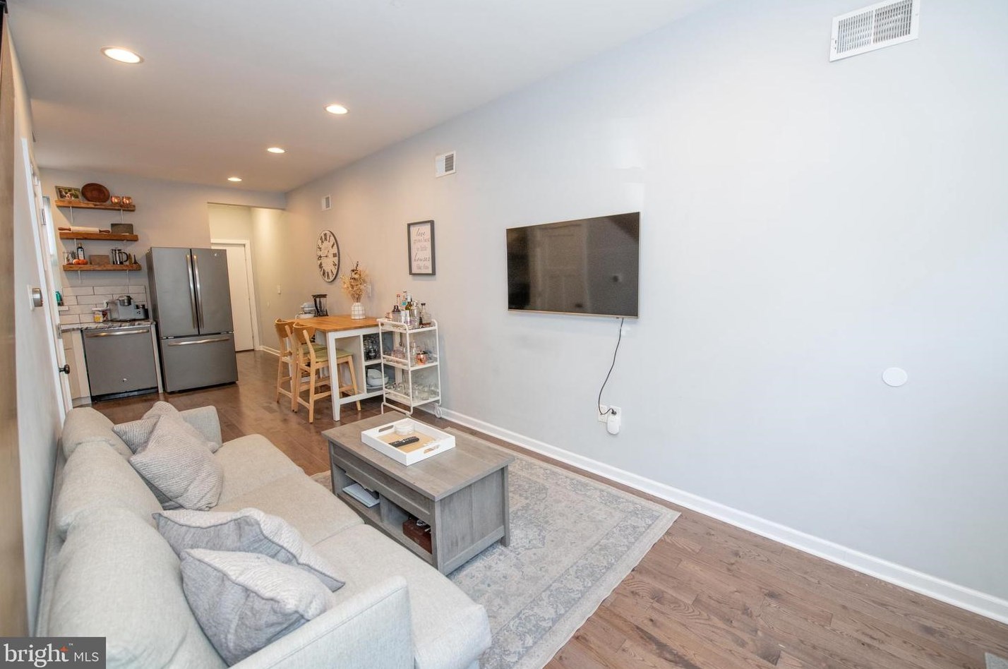 2216 Boston St, Philadelphia PA 19125-2102 exterior