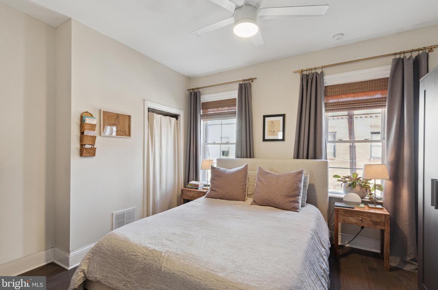 2106 Cross St, Philadelphia PA  19146-4549 exterior