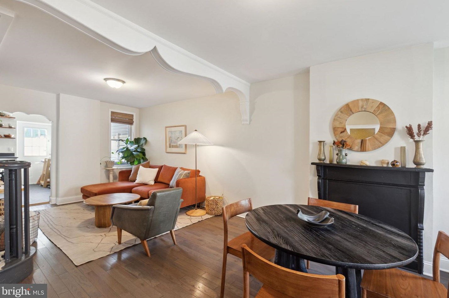 2106 Cross St, Philadelphia PA  19146-4549 exterior