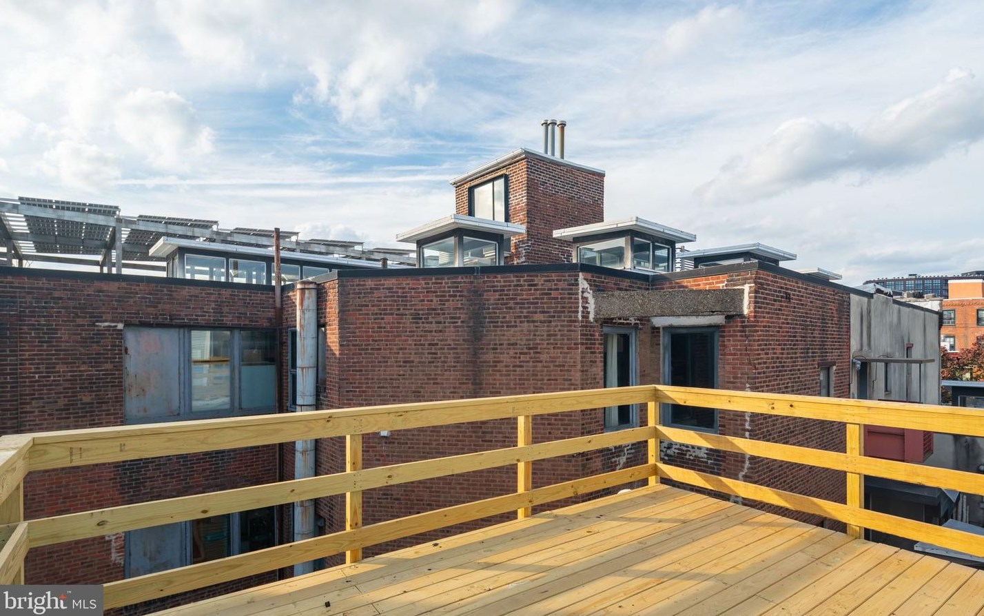 944 New Market St, Philadelphia PA  19123-2306 exterior