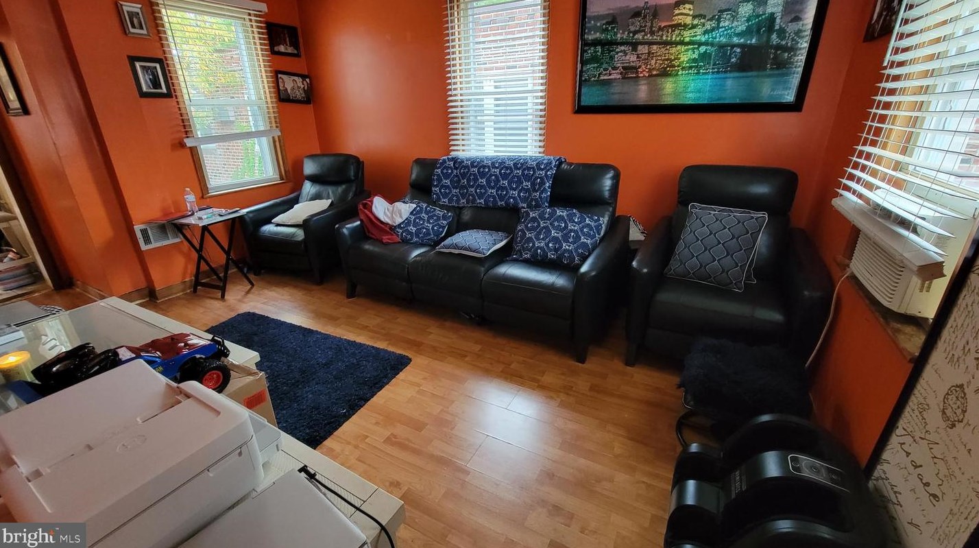 6122 Bingham St, Philadelphia PA 19120-2643 exterior