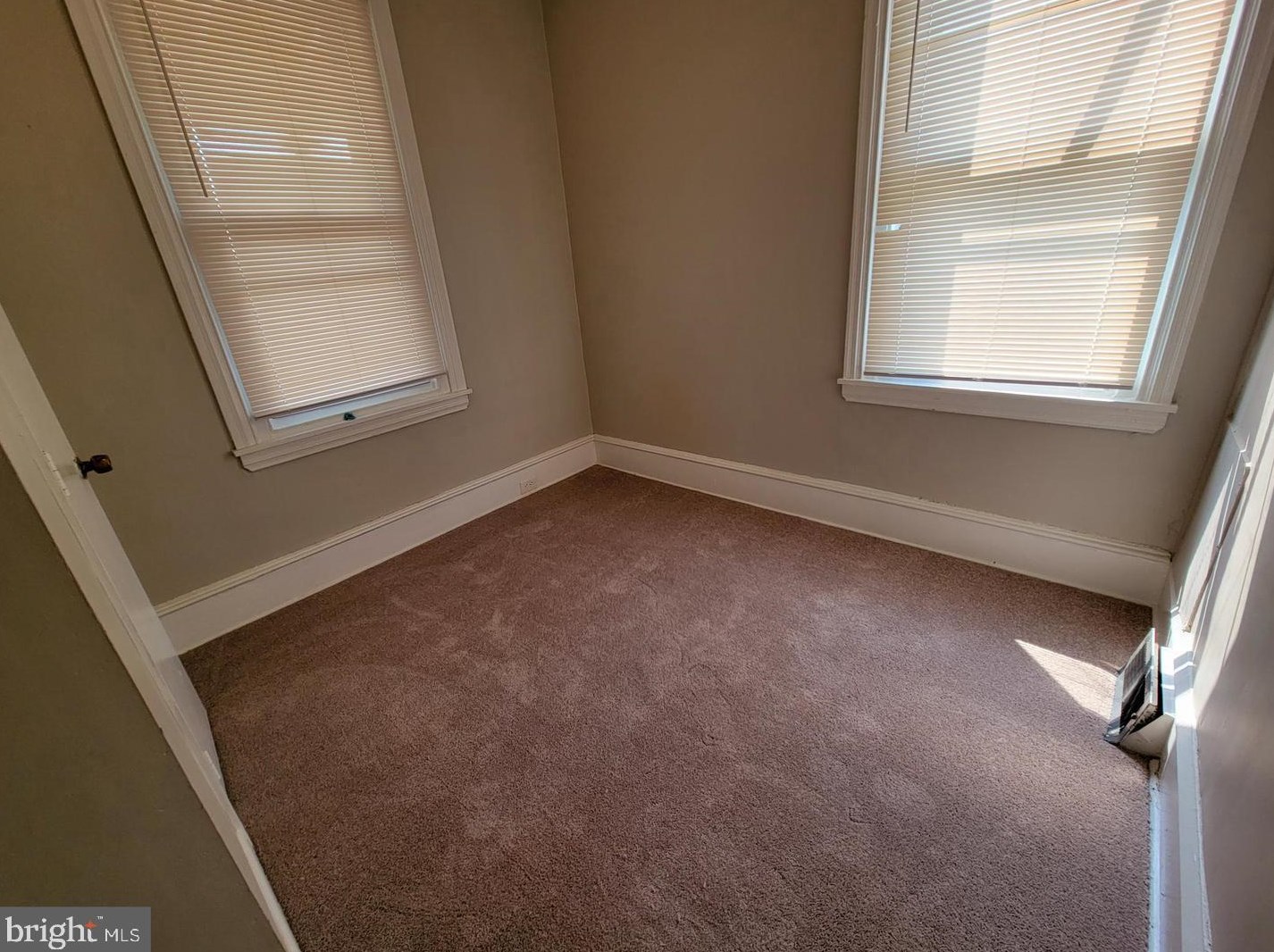 6122 Bingham St, Philadelphia PA 19120-2643 exterior