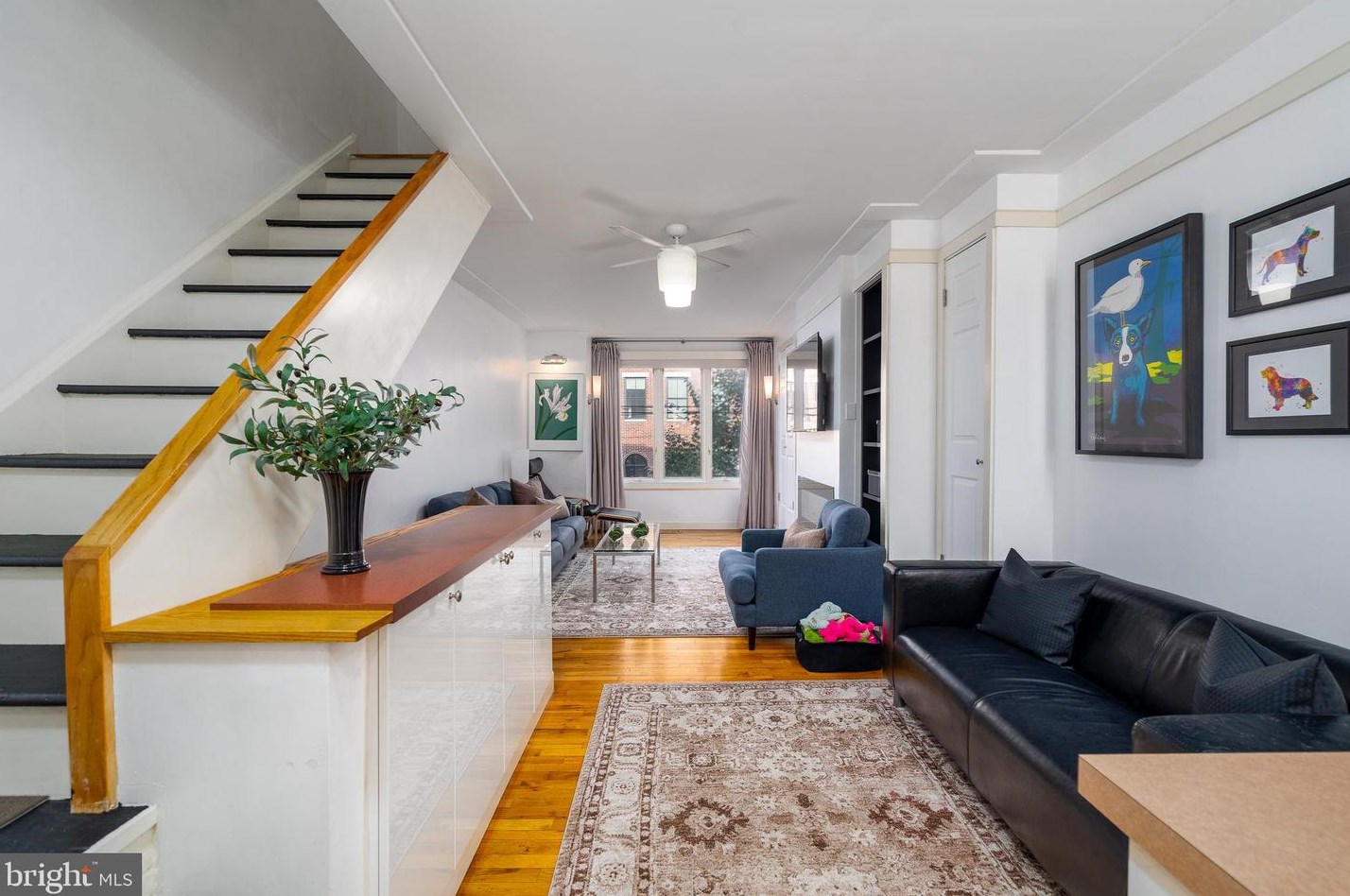 708 7th St, Philadelphia PA 19123-0027 exterior