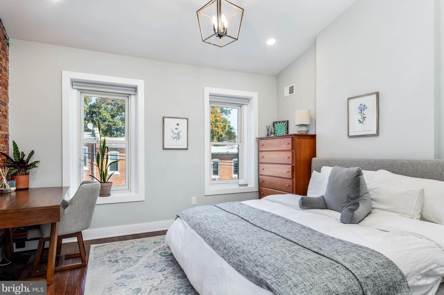 6160 Lawnton St, Philadelphia PA  19128-2624 exterior