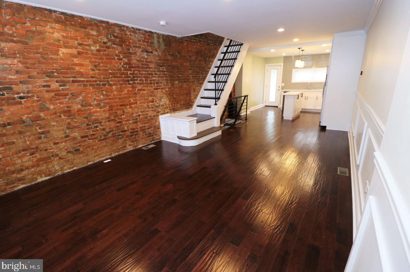 732 Mcclellan St, Philadelphia PA  19148-1711 exterior