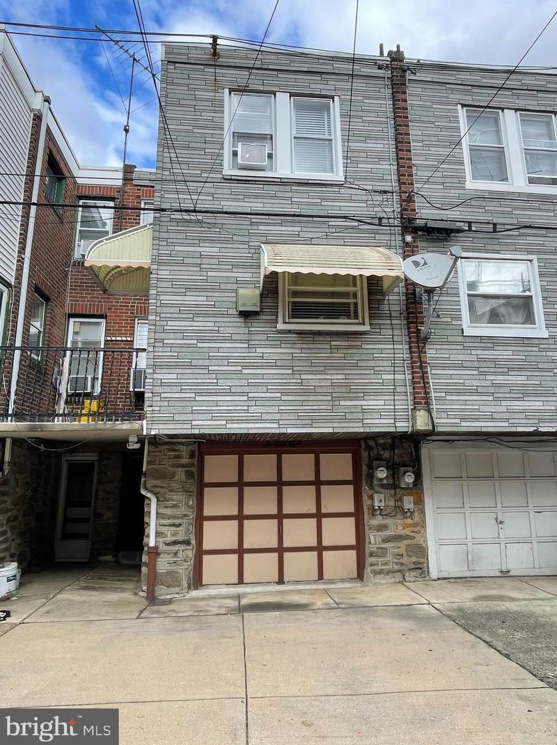 648 Sanger St, Philadelphia PA  19120-1721 exterior