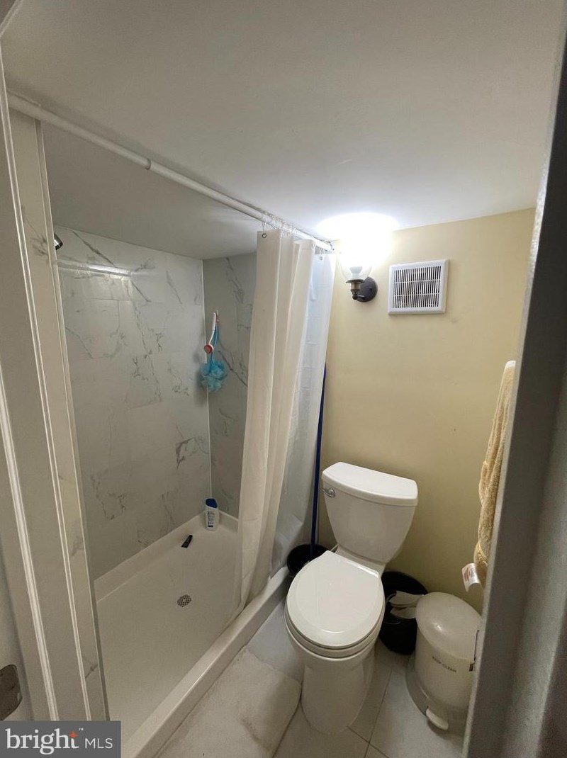 648 Sanger St, Philadelphia PA  19120-1721 exterior