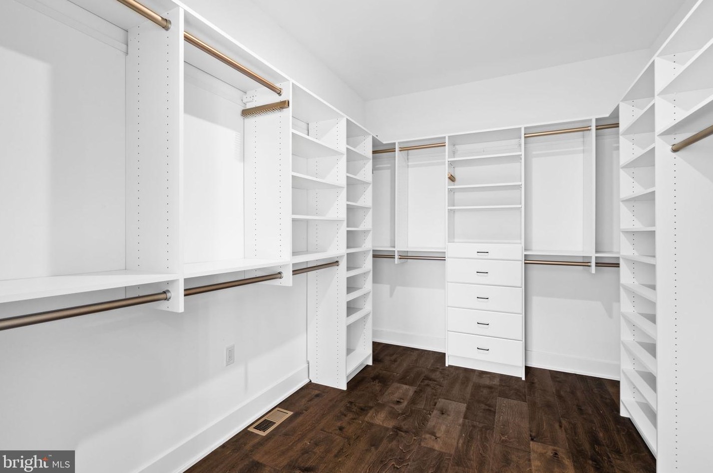 850 Taylor St, Philadelphia PA 19130-1945 exterior