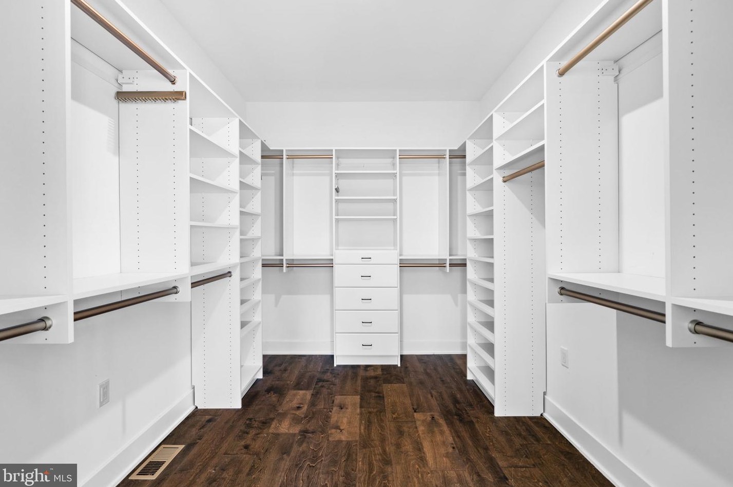 850 Taylor St, Philadelphia PA 19130-1945 exterior