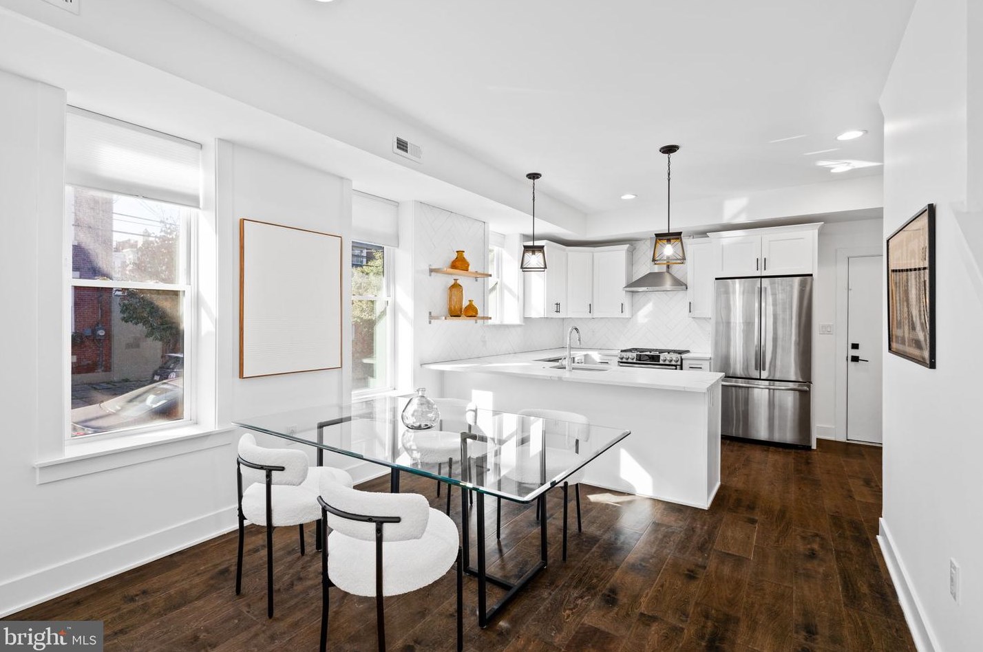 850 Taylor St, Philadelphia PA 19130-1945 exterior