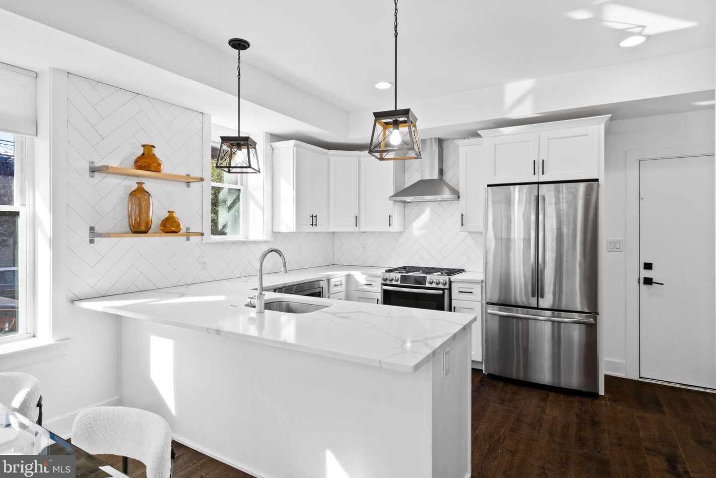 850 Taylor St, Philadelphia PA 19130-1945 exterior