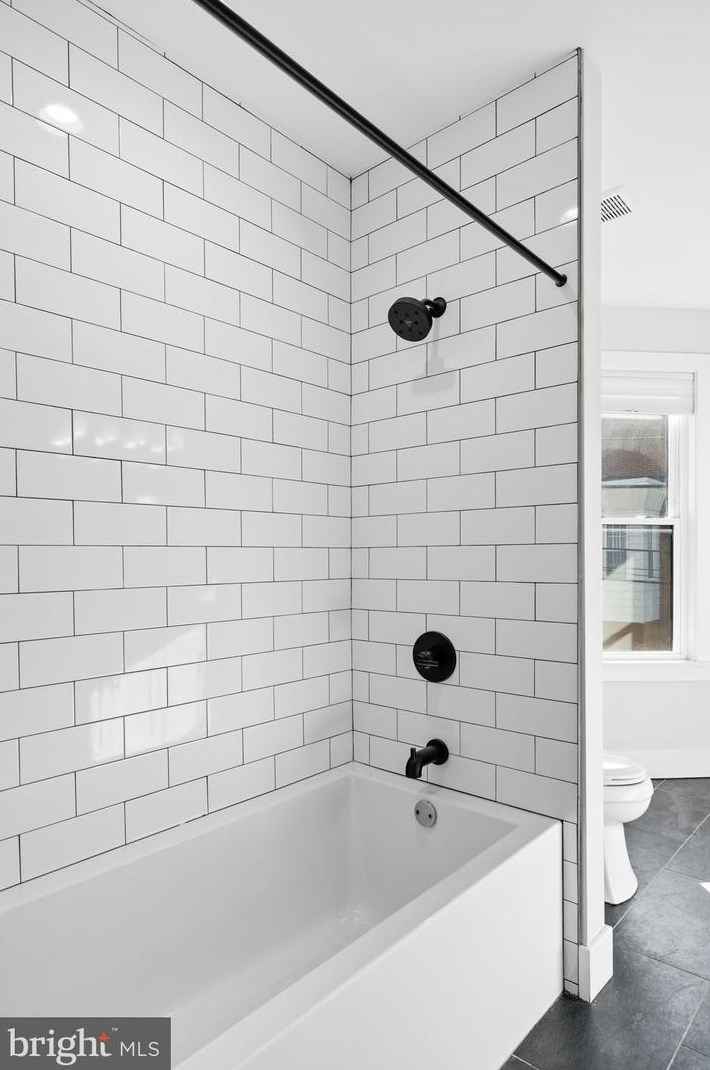 850 Taylor St, Philadelphia PA 19130-1945 exterior