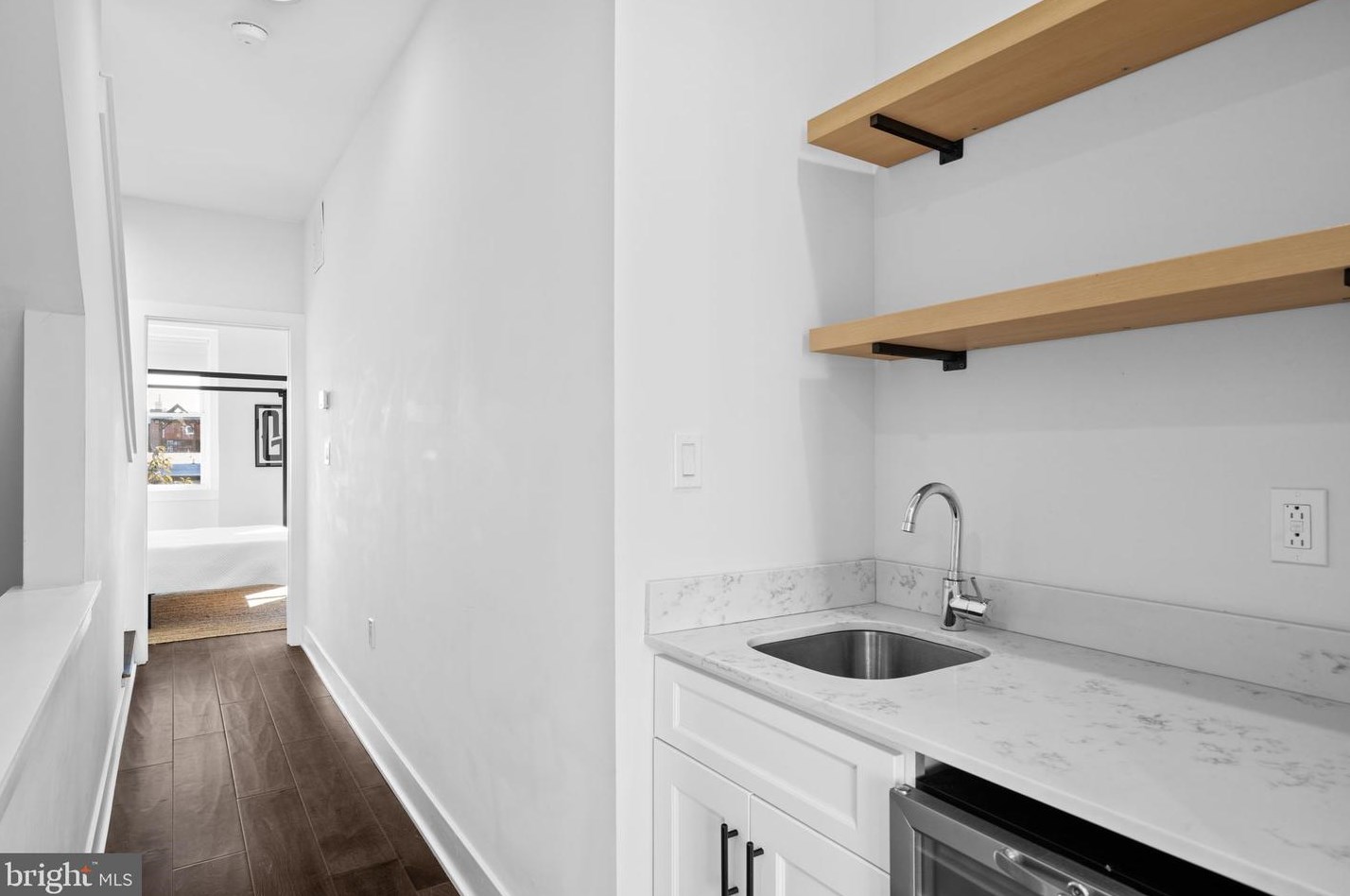 850 Taylor St, Philadelphia PA 19130-1945 exterior