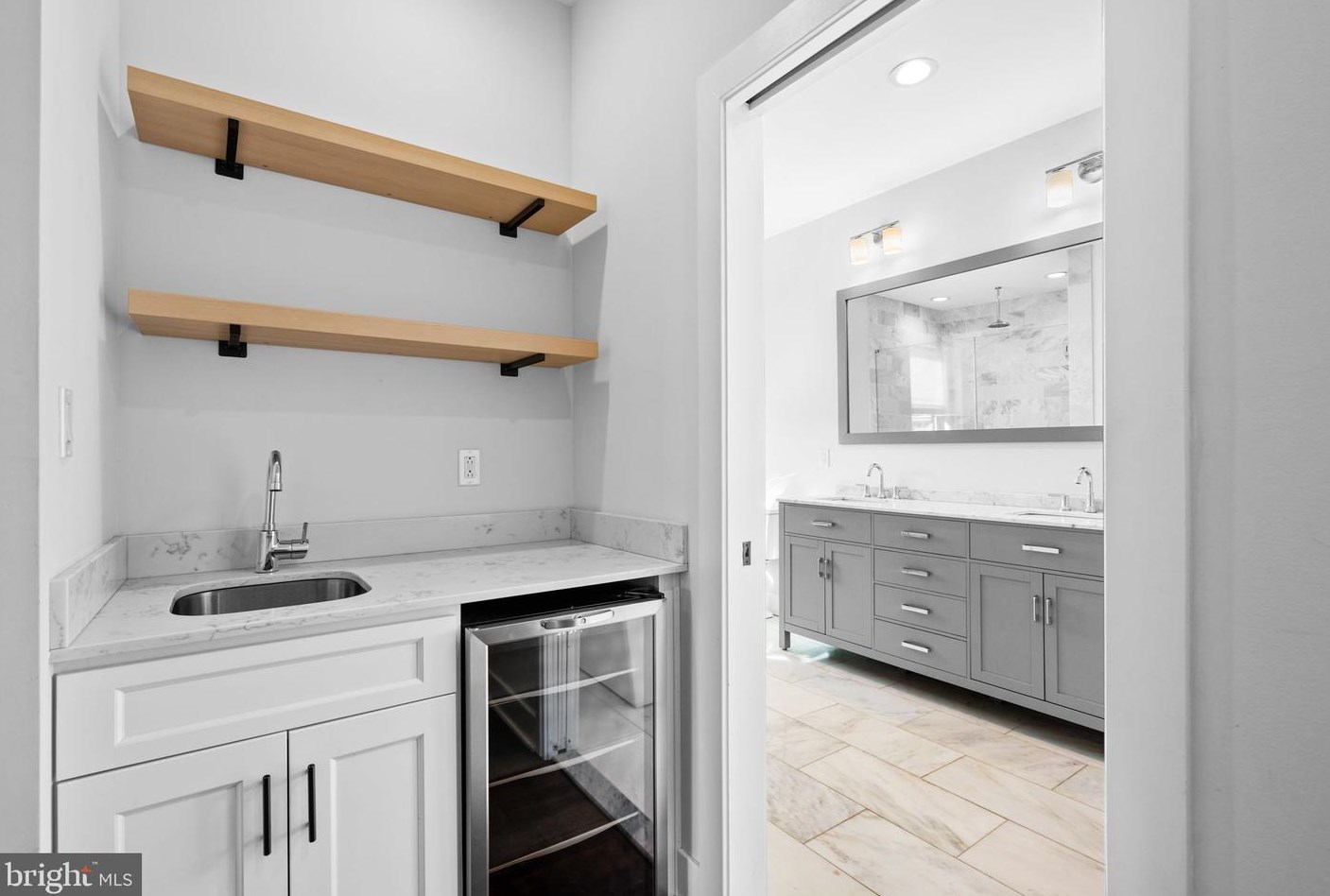 850 Taylor St, Philadelphia PA 19130-1945 exterior