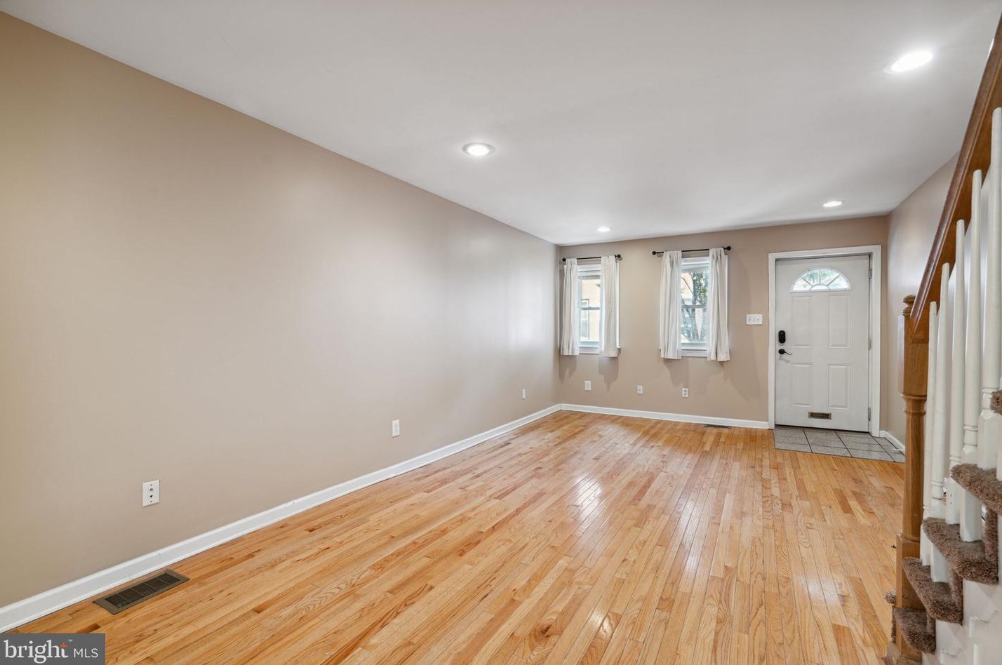 132 Mcclellan St, Philadelphia PA  19148-1902 exterior