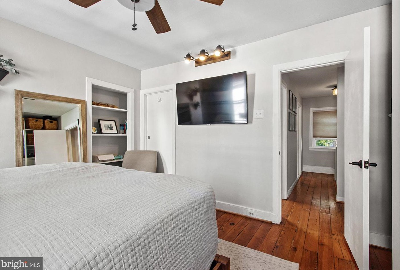 2014 Pemberton St, Philadelphia PA  19146-1319 exterior