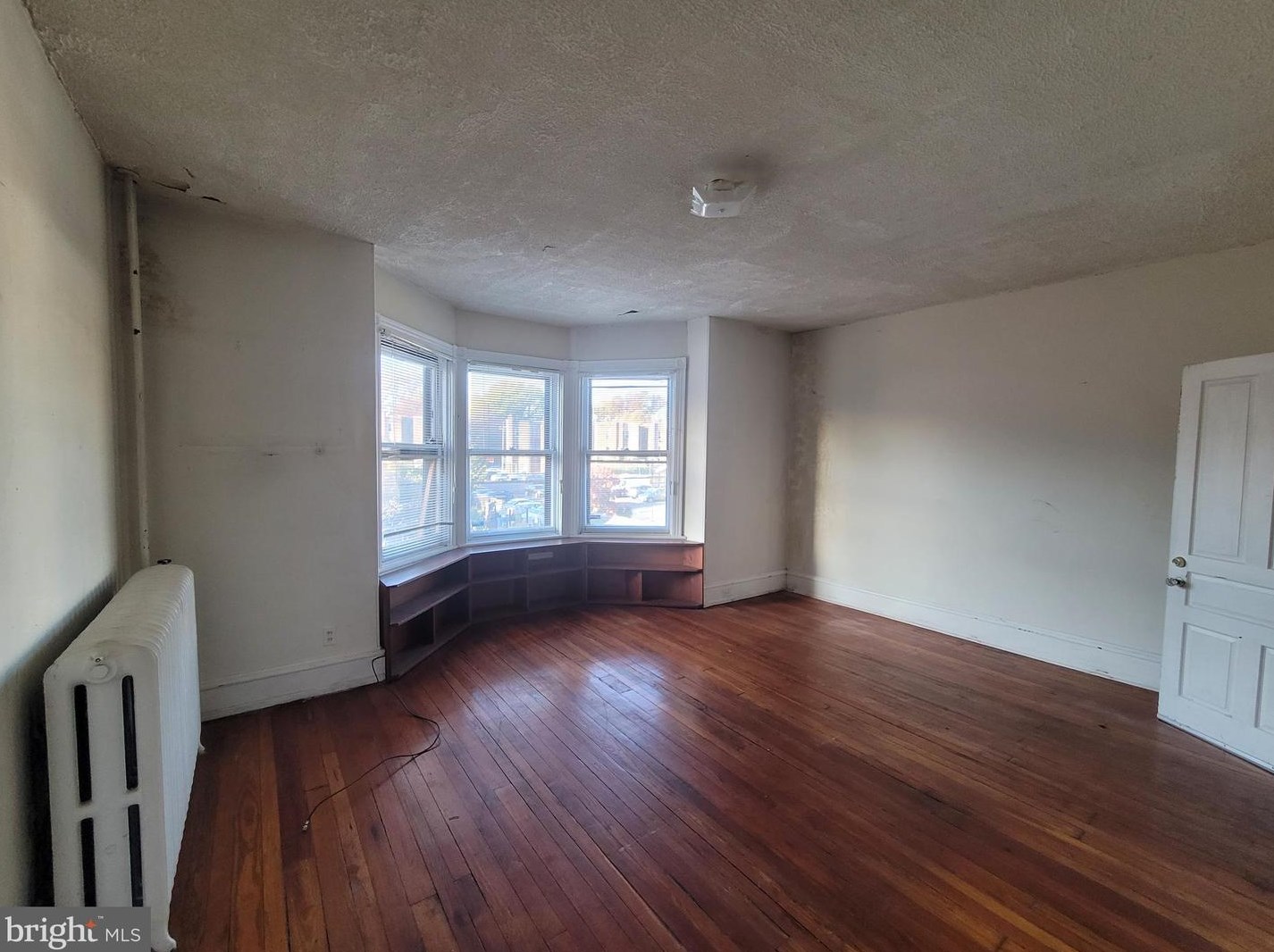 4720 Warrington Ave, Philadelphia PA 19143-3414 exterior