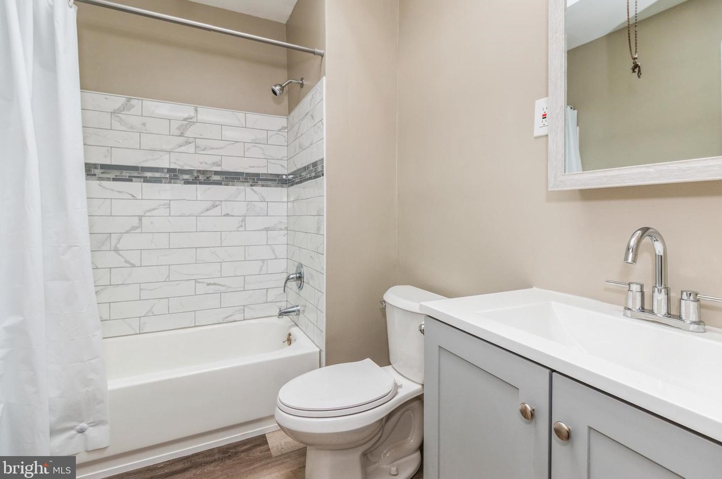 931 Carver St, Philadelphia PA  19124-1025 exterior