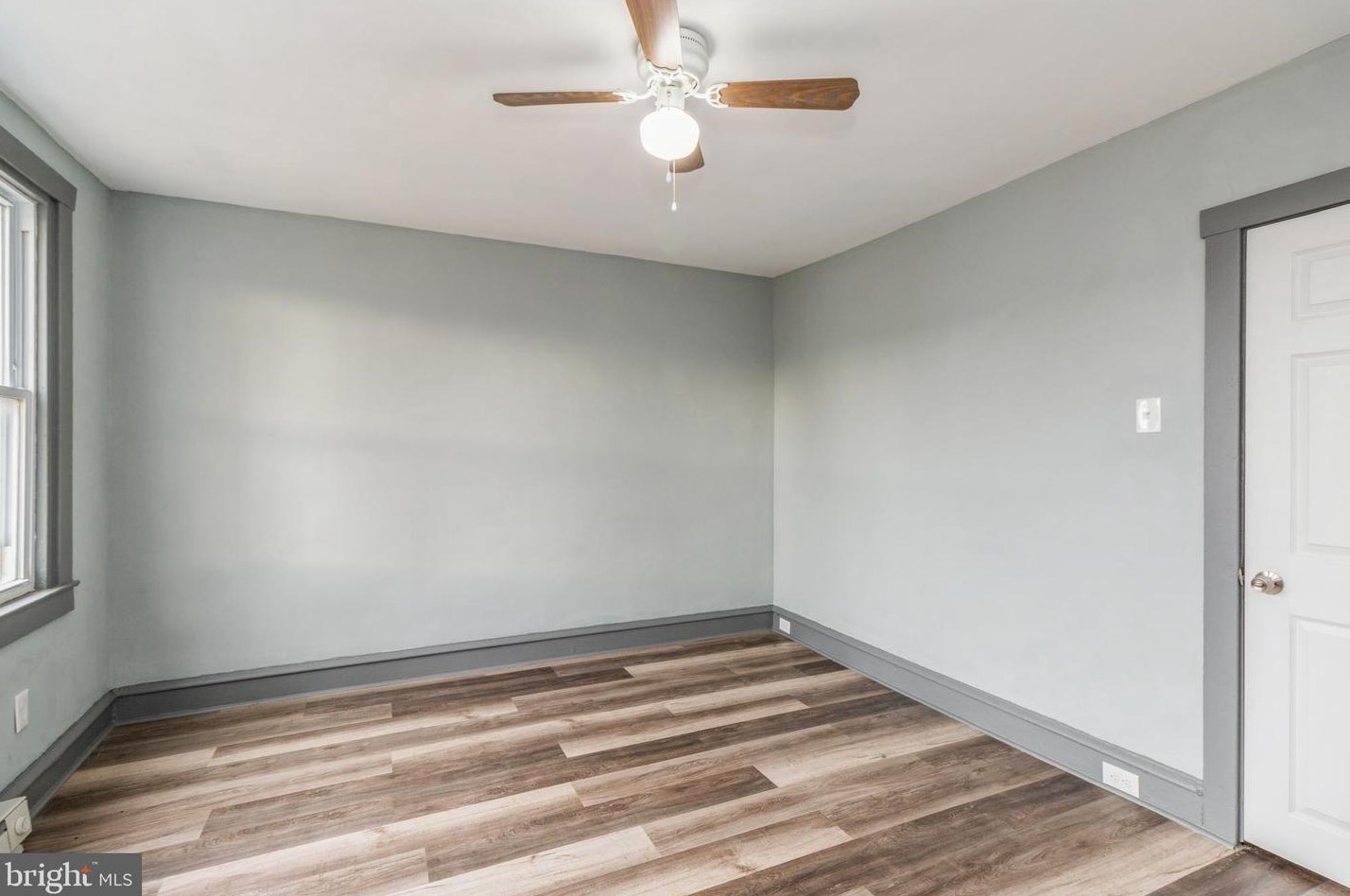 931 Carver St, Philadelphia PA  19124-1025 exterior