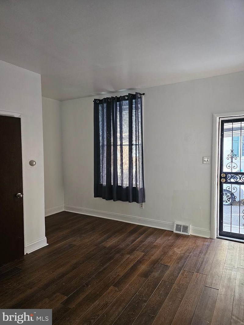 1120 Montrose St, Philadelphia PA  19147-3729 exterior