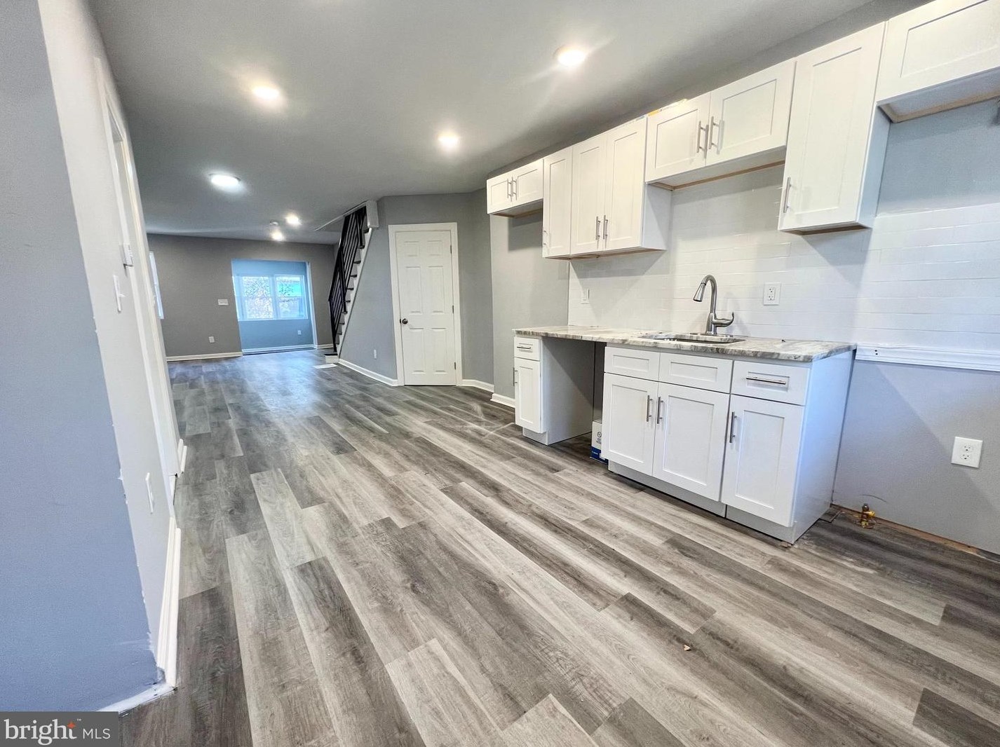 6025 Angora Ter, Philadelphia PA  19143-3101 exterior
