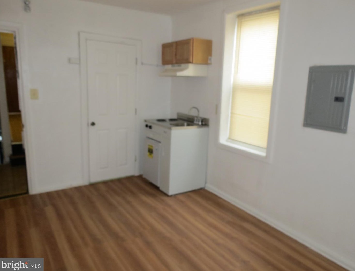 1903 Montgomery Ave, Philadelphia PA 19122-3226 exterior