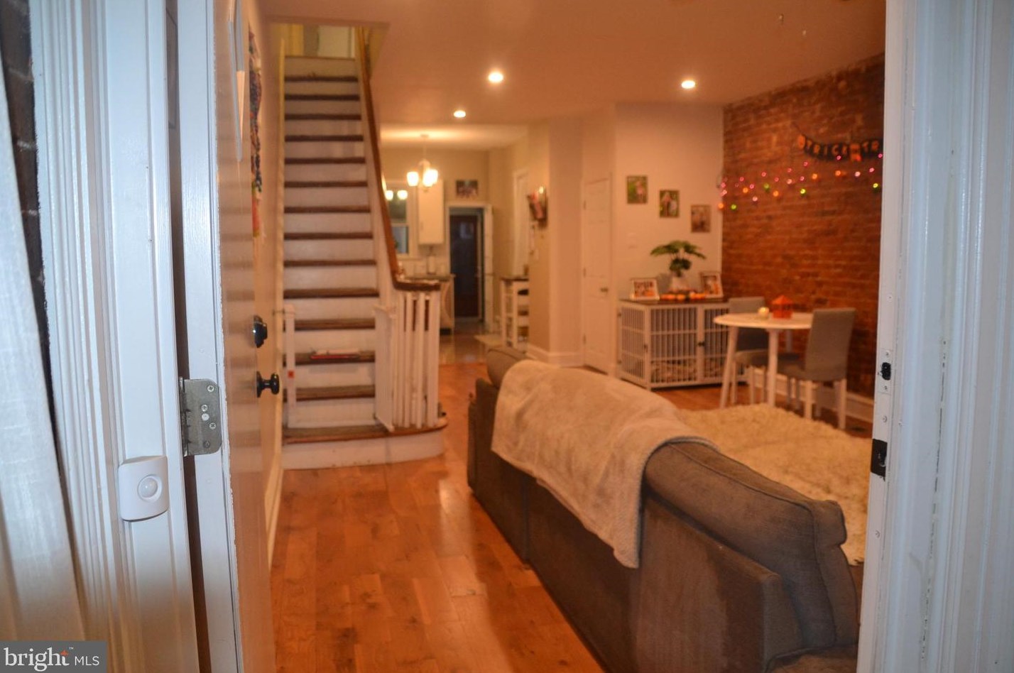 26 Pleasant St, Philadelphia PA  19119-2142 exterior