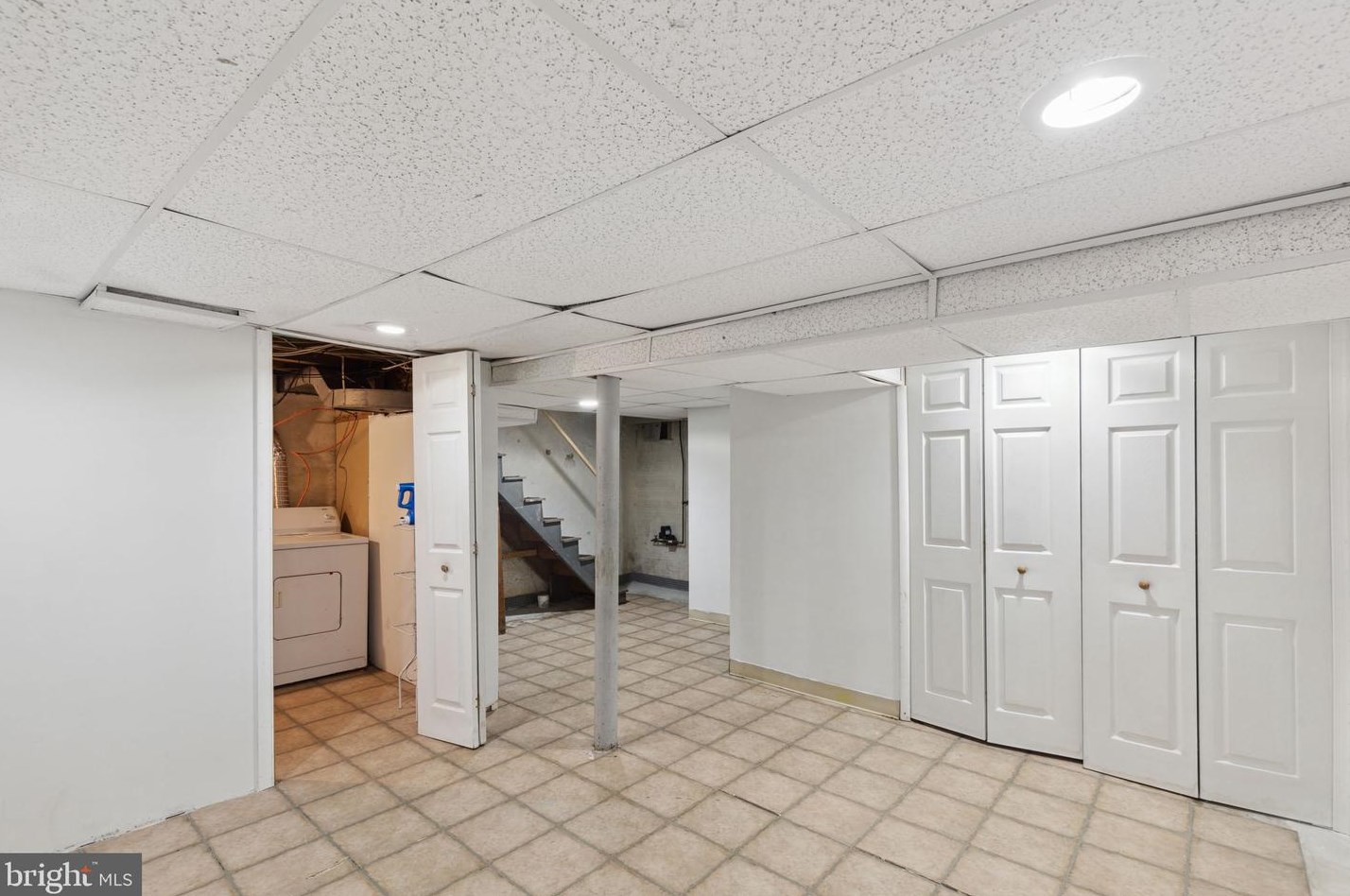 7806 Ridge Ave, Philadelphia PA  19128-3027 exterior