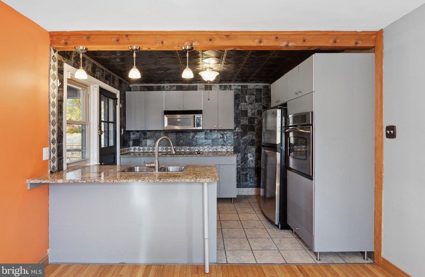 7806 Ridge Ave, Philadelphia PA  19128-3027 exterior