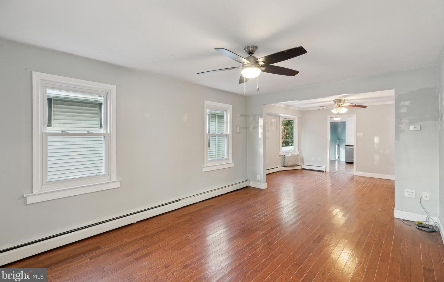 537 Tyson Ave, Philadelphia PA  19111-4318 exterior
