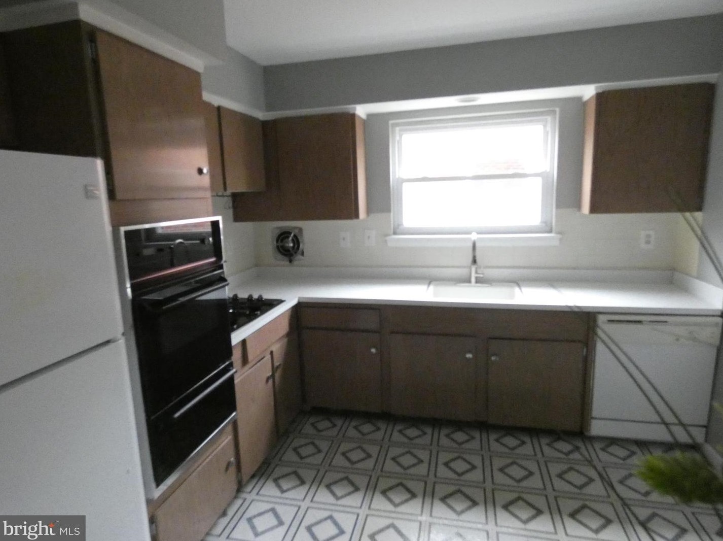 1857 Nester St, Philadelphia PA 19115-4709 exterior