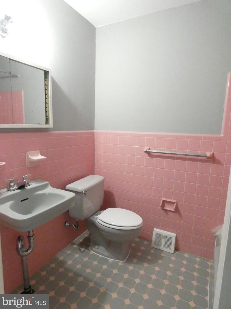 1857 Nester St, Philadelphia PA 19115-4709 exterior