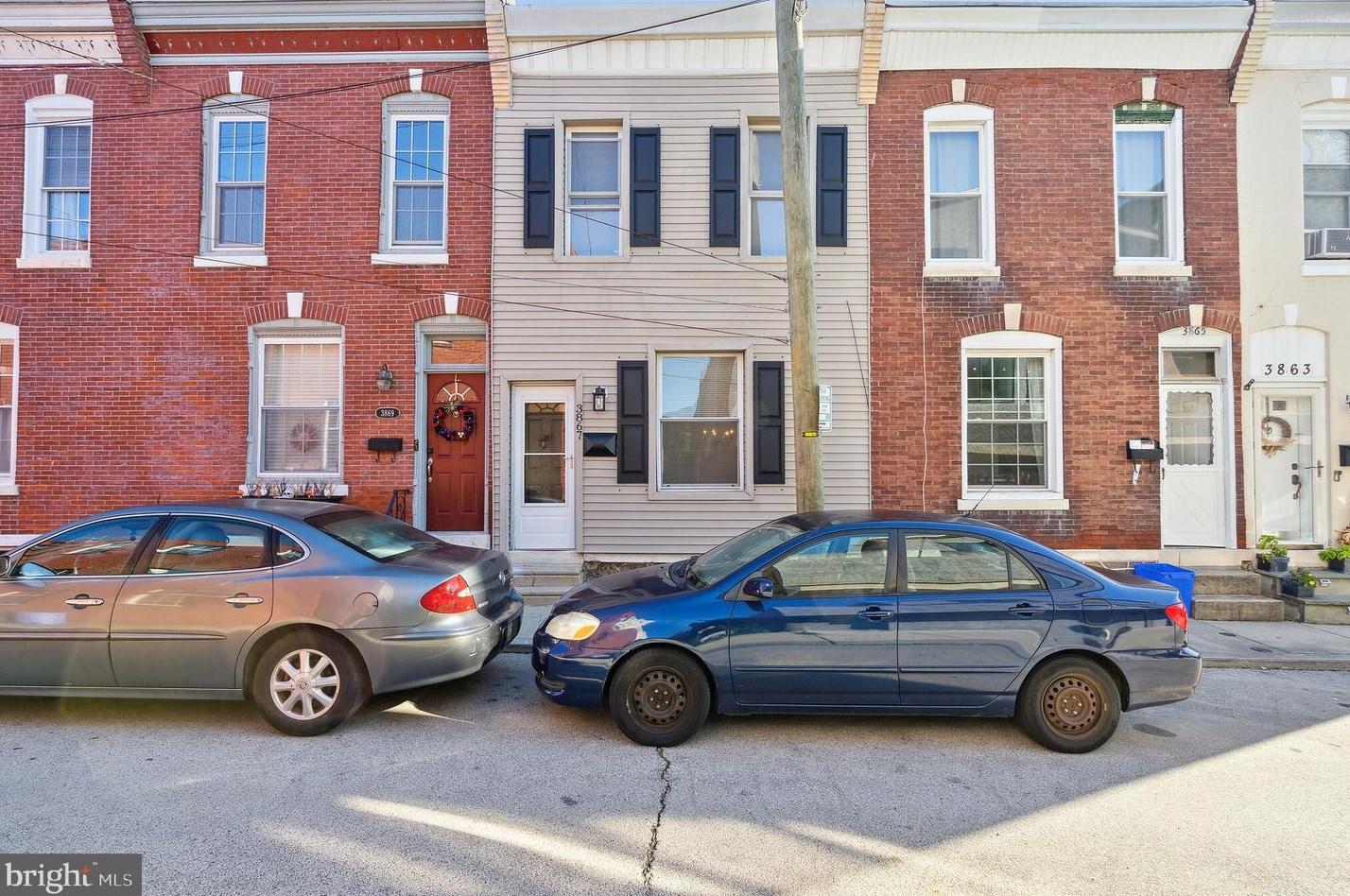 3867 Manor St, Philadelphia PA  19128-5207 exterior