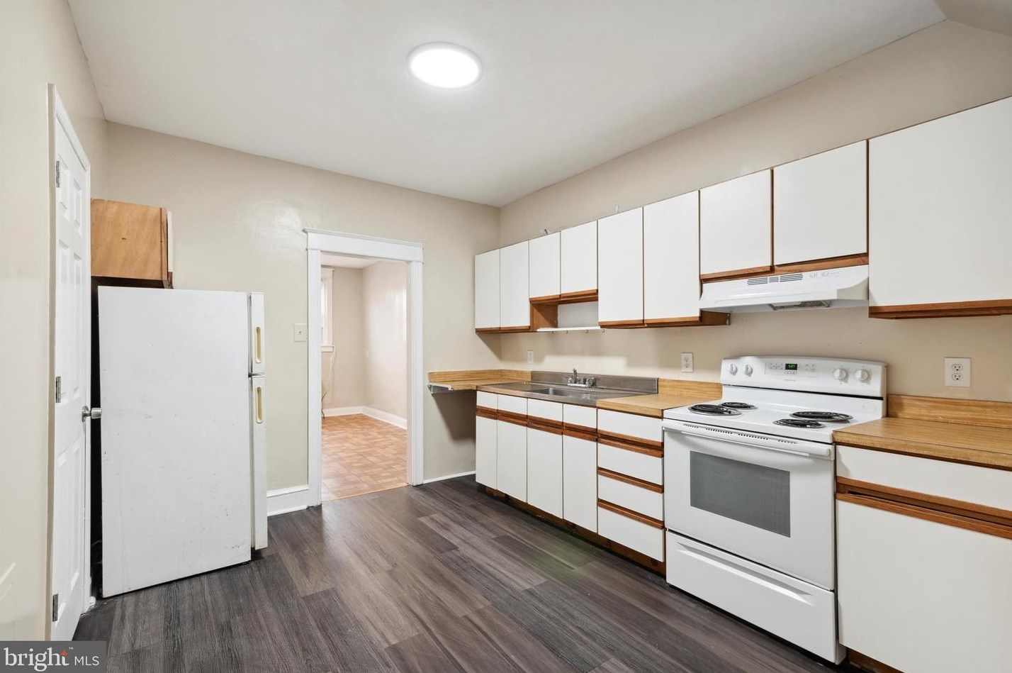 4646 G St, Philadelphia PA  19120-4608 exterior