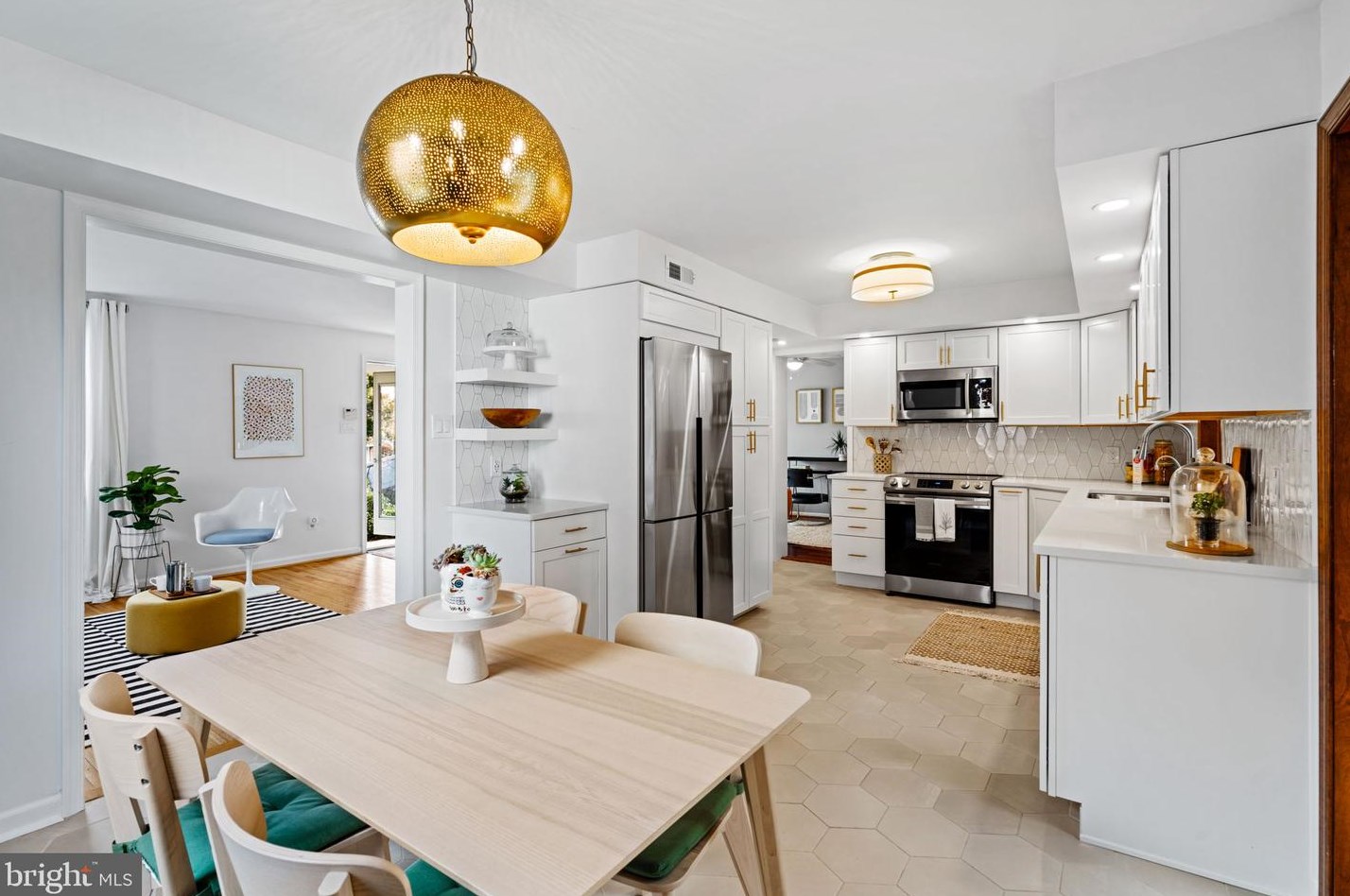 7706 Keiffer St, Philadelphia PA  19128-3143 exterior