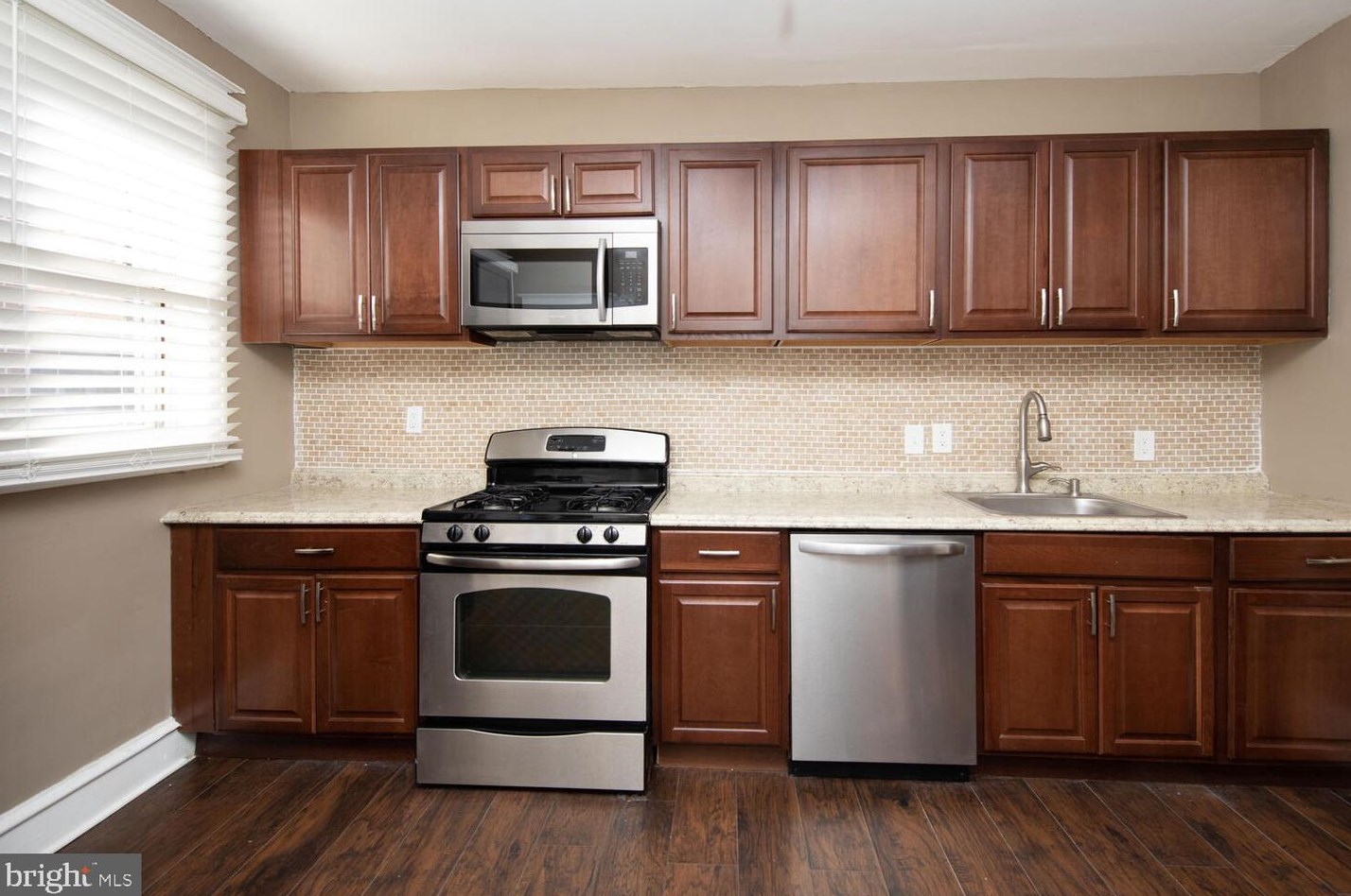 6224 Gardenia St, Philadelphia PA  19144-1609 exterior
