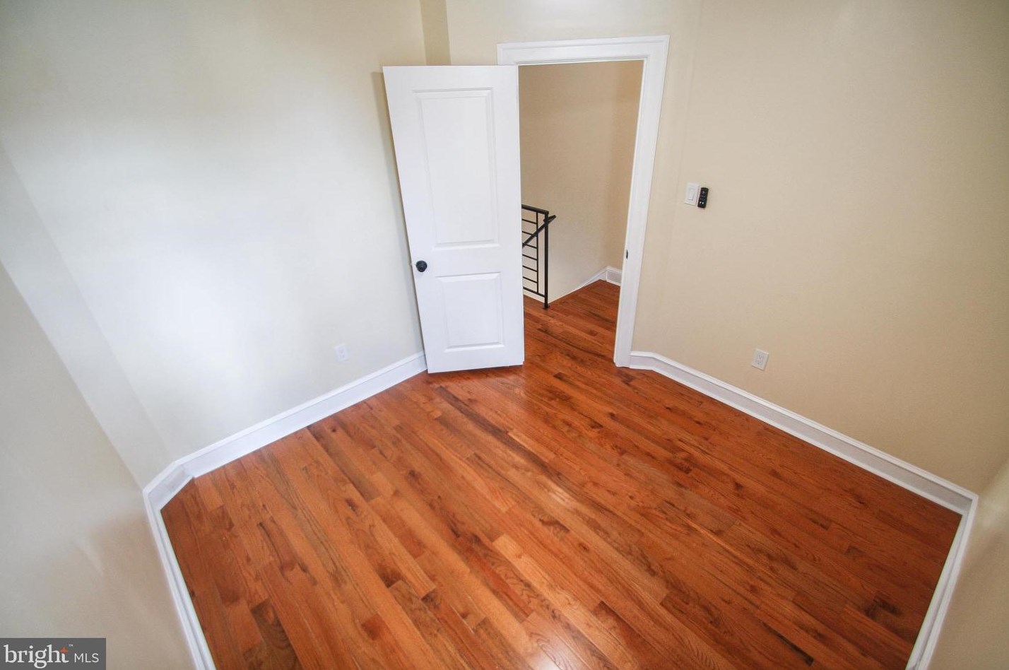 2562 Holbrook St, Philadelphia PA  19142-1708 exterior