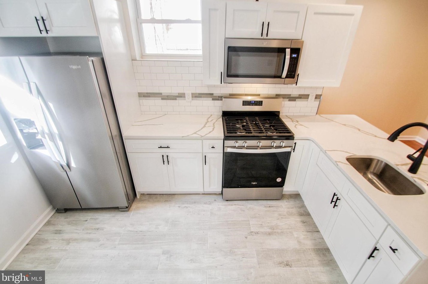 2562 Holbrook St, Philadelphia PA  19142-1708 exterior