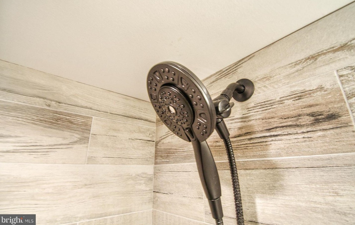 2562 Holbrook St, Philadelphia PA  19142-1708 exterior