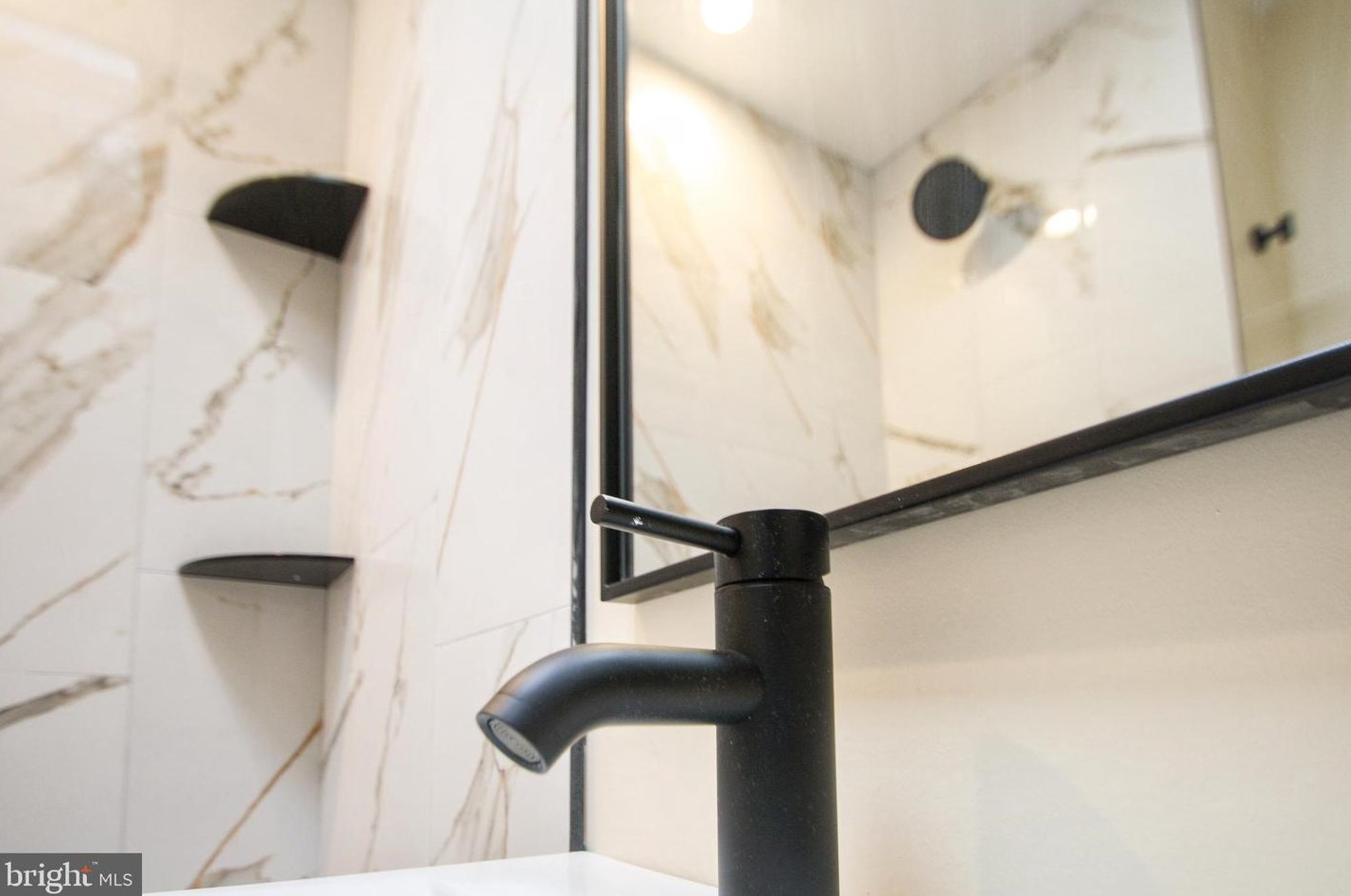 2562 Holbrook St, Philadelphia PA  19142-1708 exterior