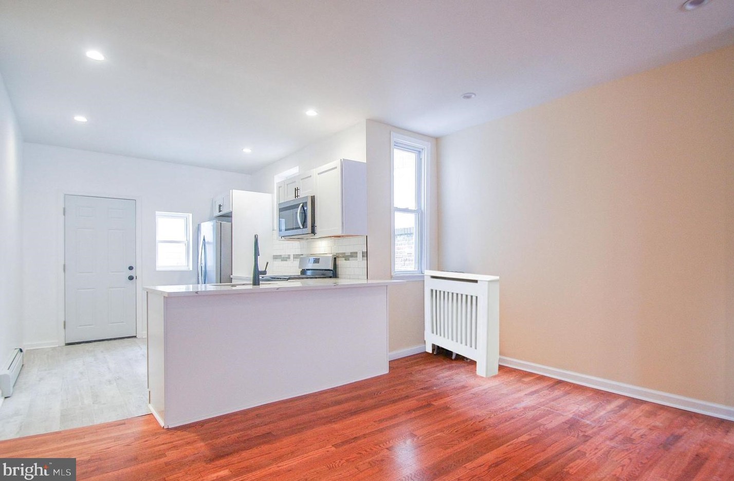 2562 Holbrook St, Philadelphia PA  19142-1708 exterior