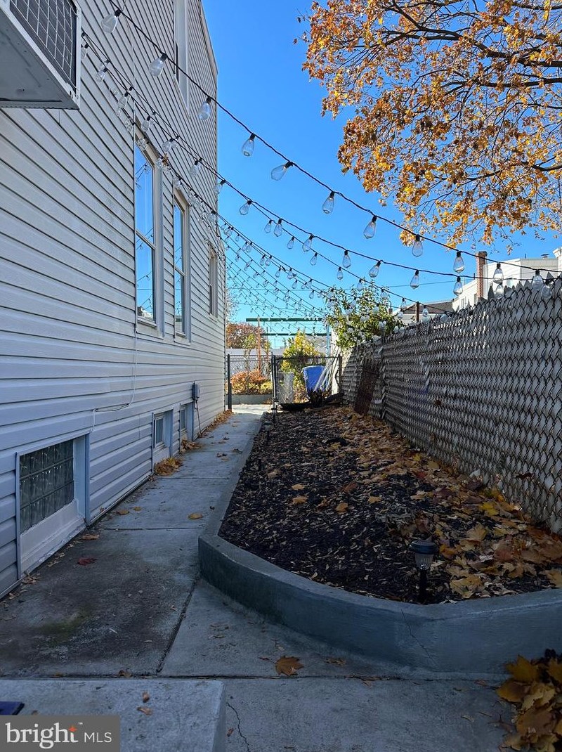 2746 Lefevre St, Philadelphia PA  19137-2035 exterior