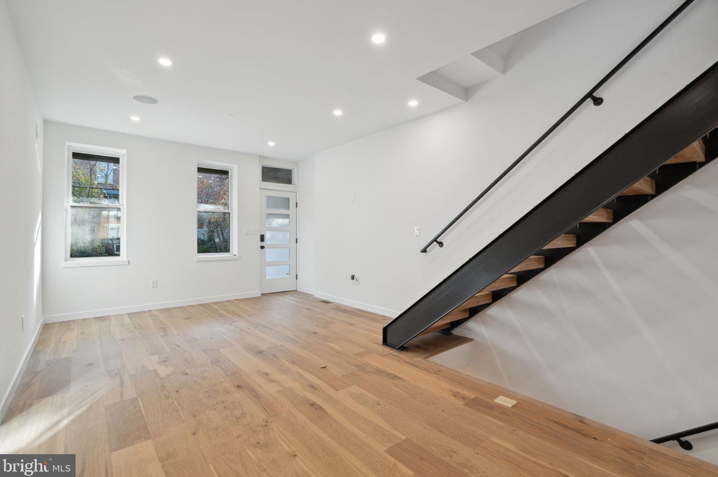 2943 Cambridge St, Philadelphia PA  19130-1115 exterior