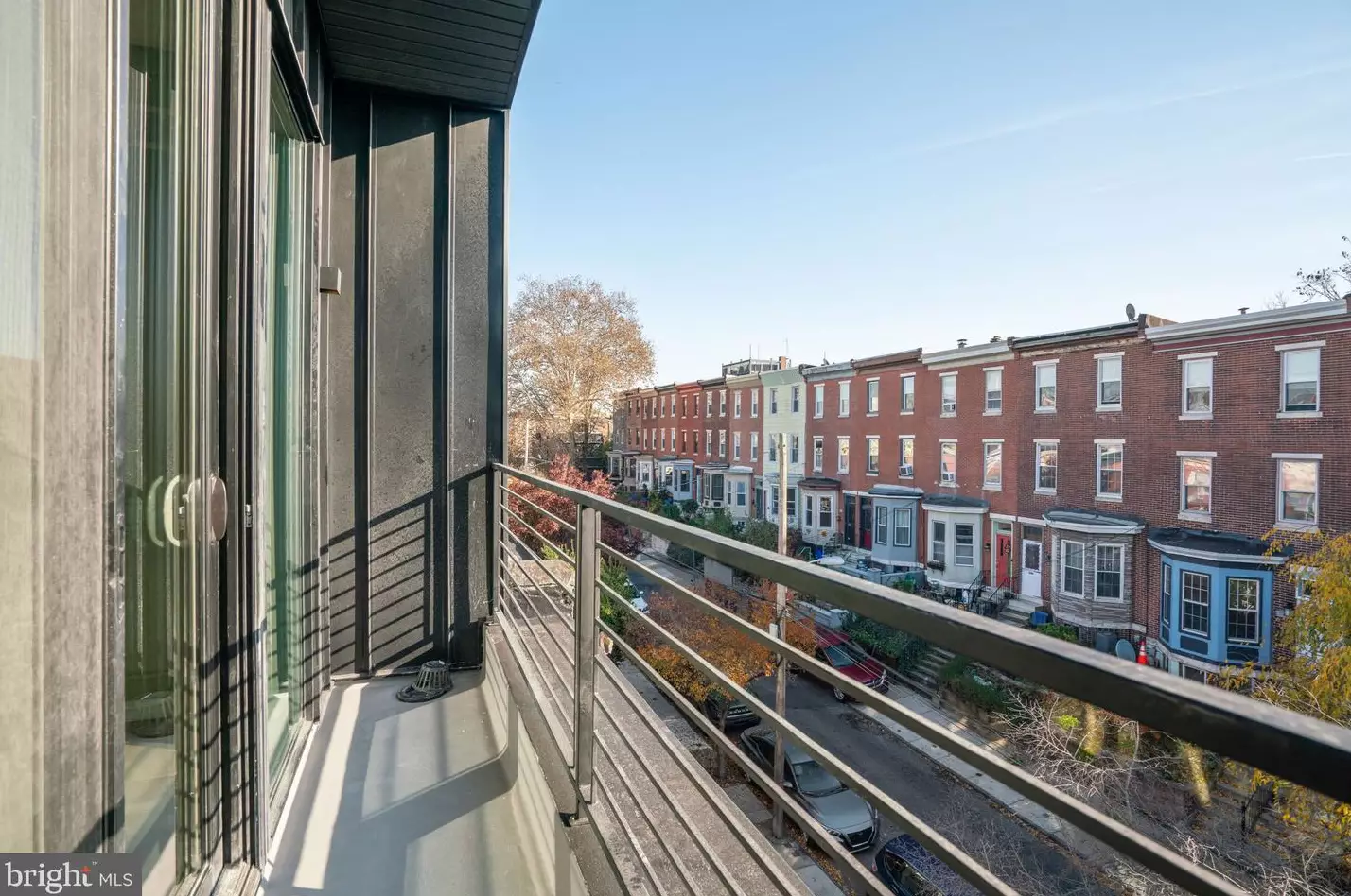 2943 Cambridge St, Philadelphia PA  19130-1115 exterior