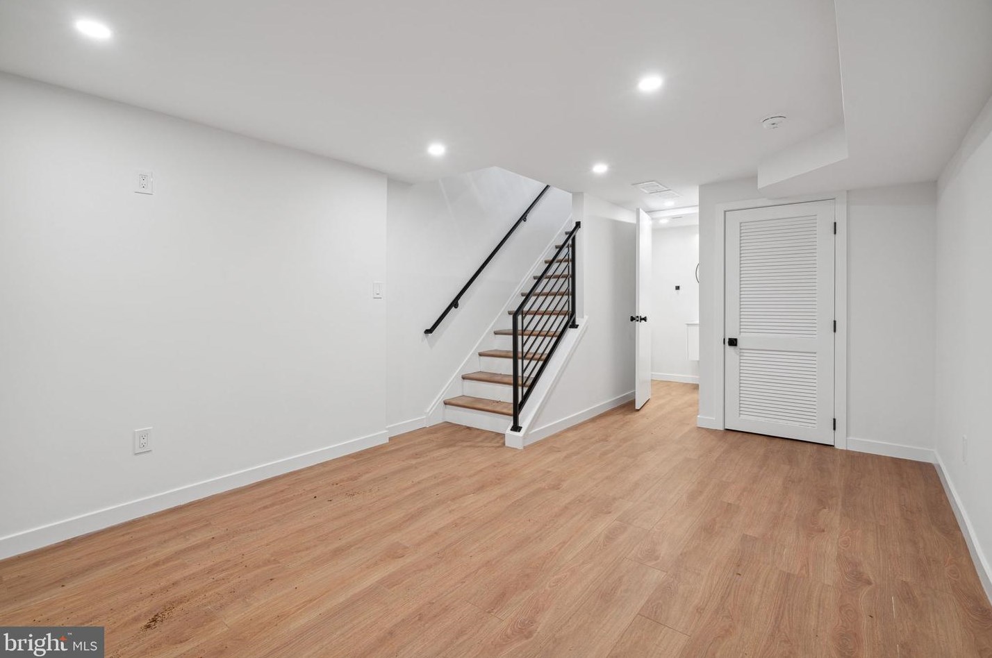 2943 Cambridge St, Philadelphia PA  19130-1115 exterior
