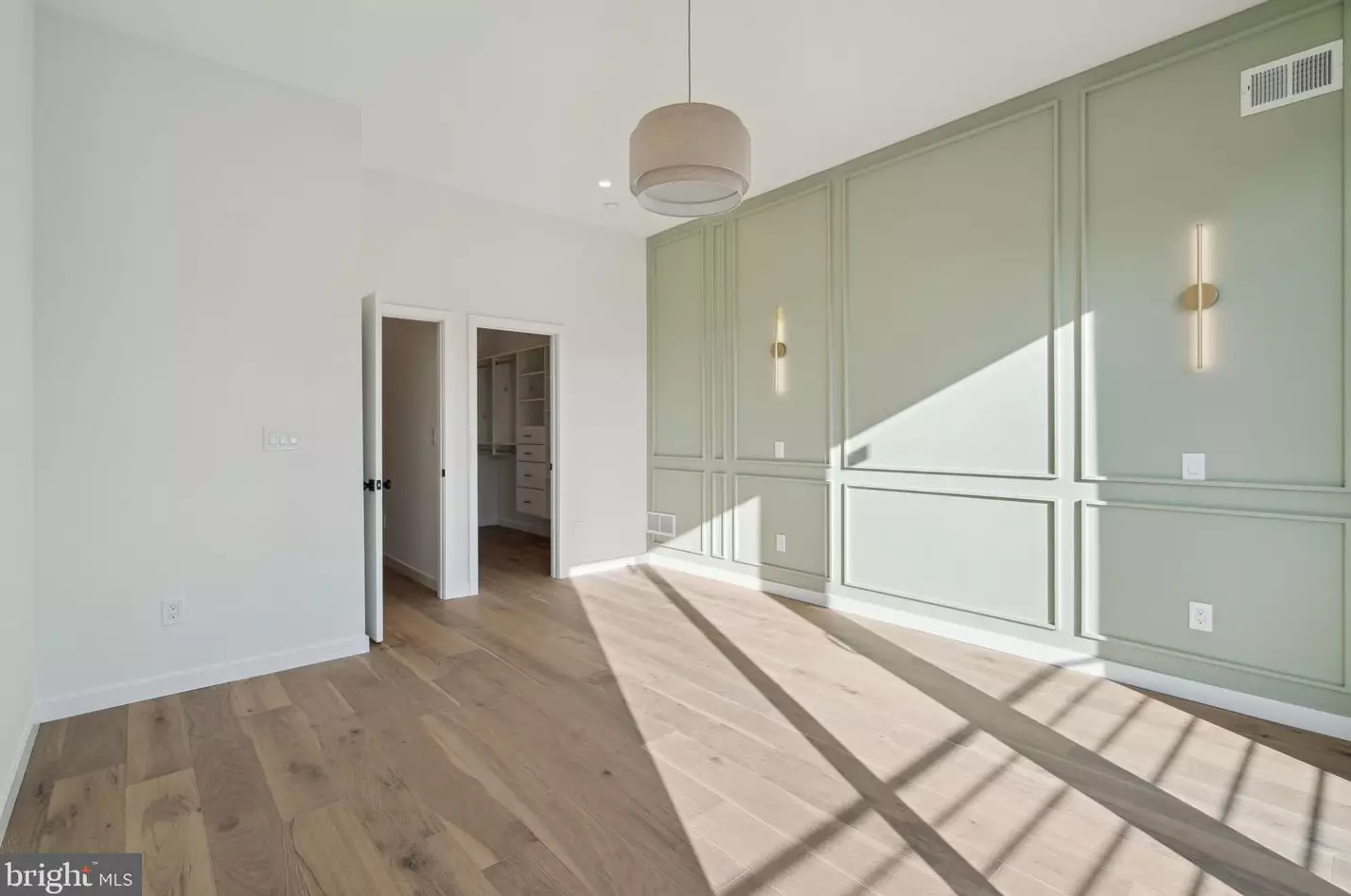 2943 Cambridge St, Philadelphia PA  19130-1115 exterior